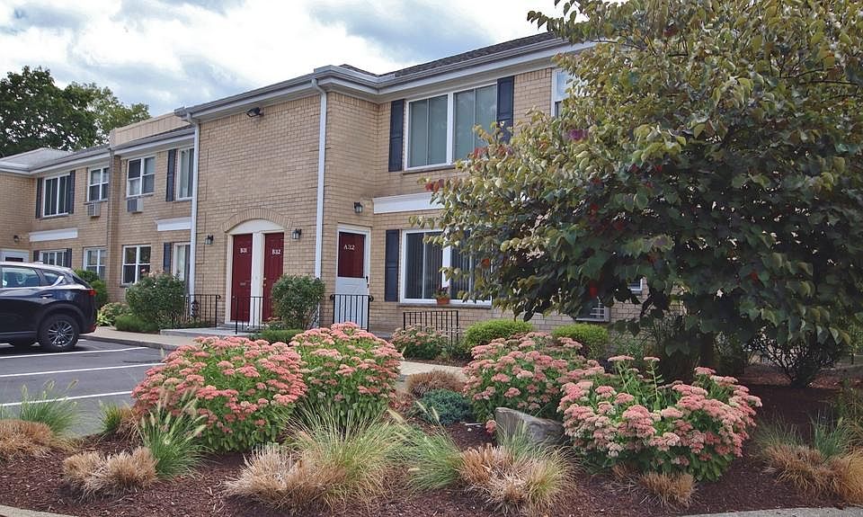 Rent includes heat and hot water. Call landlord Shannon at 845-235-7652.