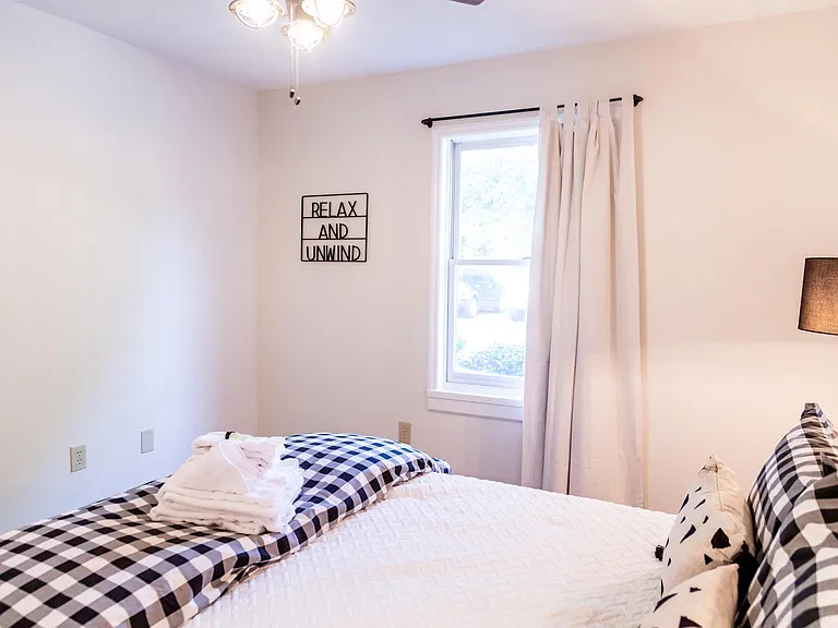 115 E Glenwood Ave #2 — Photo 16