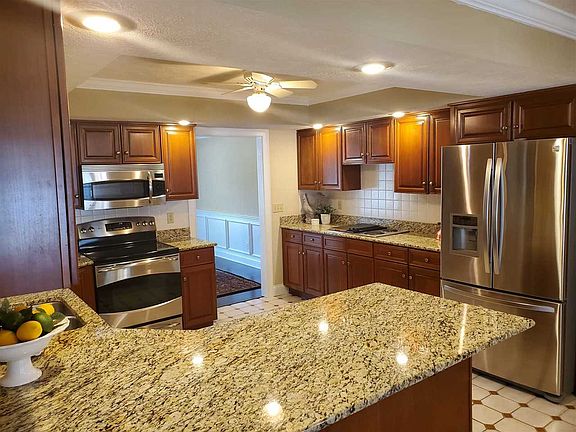 4th image of 10384 Barrington Pl