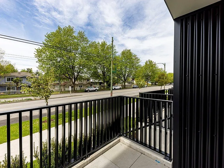 2868 Nanaimo St #1 — Photo 15