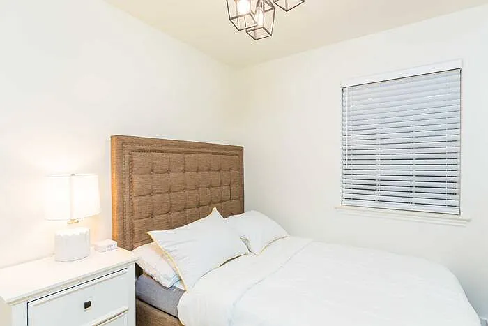 1 bed, 1.0 bath, $1,100 — Photo 1