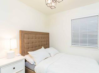 46 S Lotus Ave #4, Pasadena, CA 91107