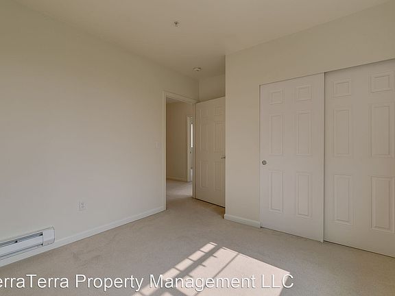 4th image of 1220 E Columbia St Unit 304