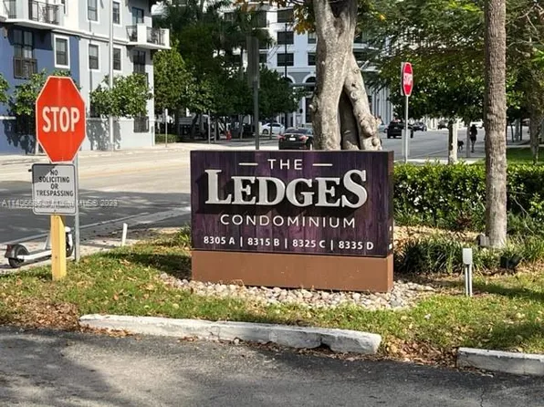 8315 SW 72nd Ave APT 201B, Miami, FL 33143