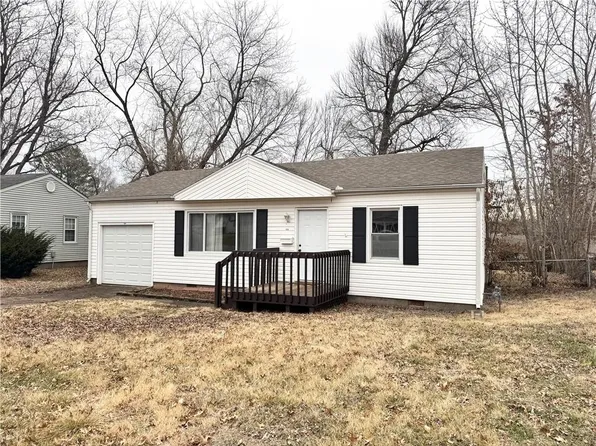 1020 Christopher St, Warrensburg, MO 64093