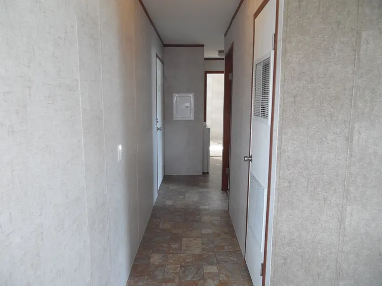 6500 S Division Ave — Photo 15