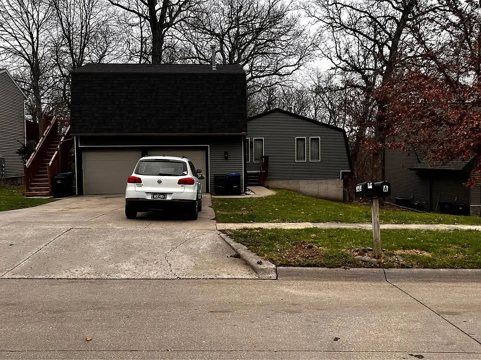 Building Photo - Eastview Dr
