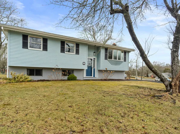 19 Town Farm Road, Ledyard, CT 06339