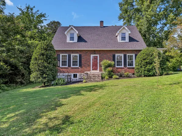 301 Cullum St, Carthage, TN 37030