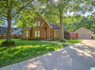 2604 Sherwood Oaks Ct SW, Decatur, AL 35603