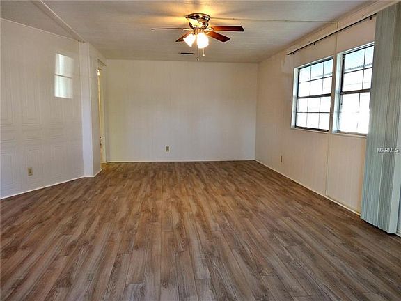 2nd image of 3 Pine Ln