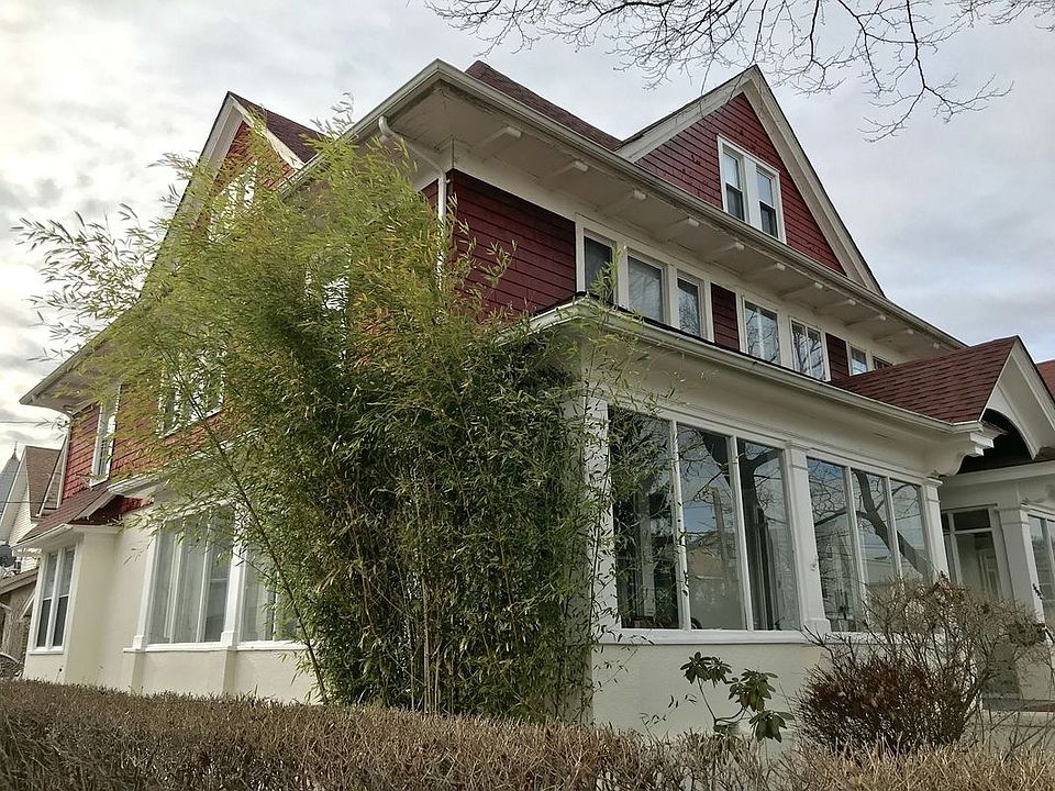 1st image of 8604 104th St