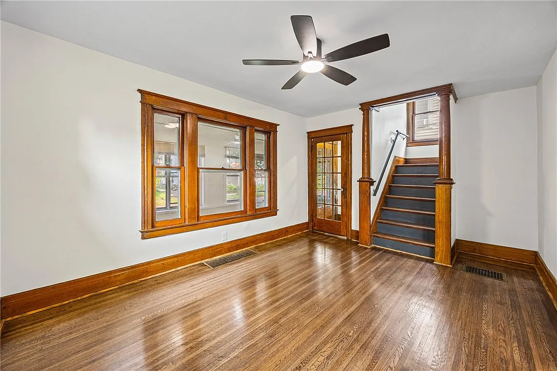 4 bed, 1.0 bath, 1493 sqft, $2,495 — Photo 3