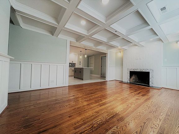 2nd image of 835 Jasmine Ave