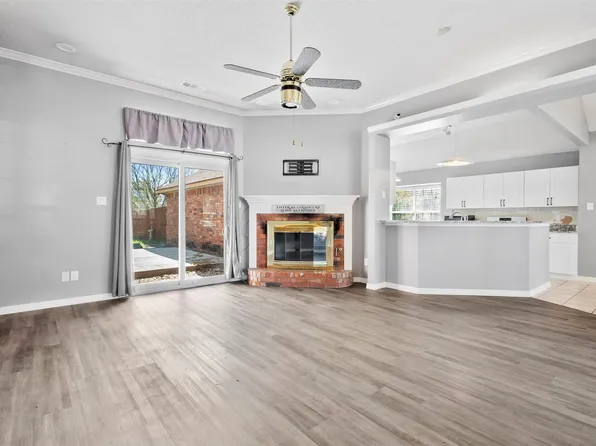 201 Brian Way, Red Oak, TX 75154