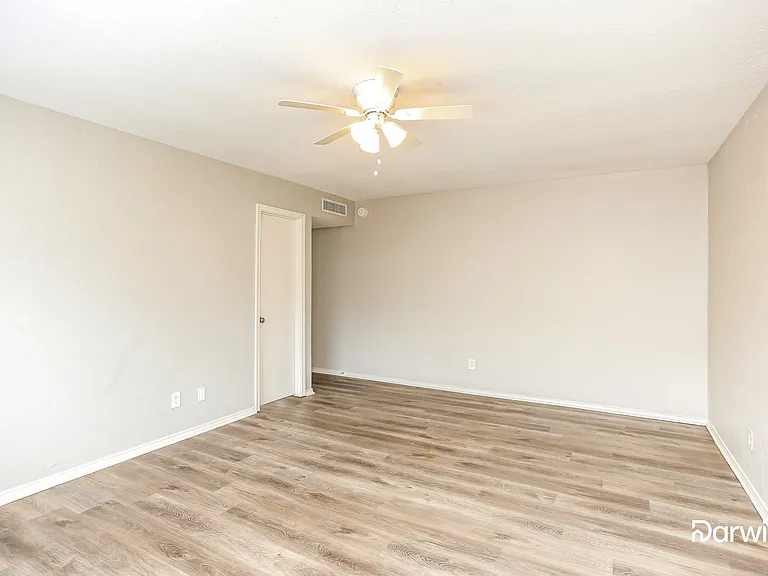 5506 Vagas Dr — Photo 8