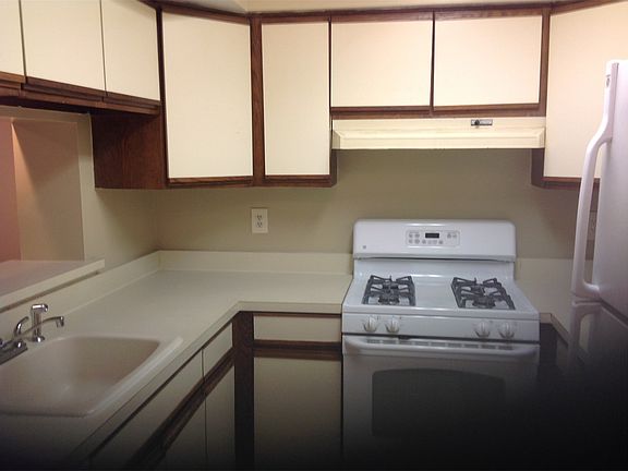 2nd image of 14388 Gringsby Ct