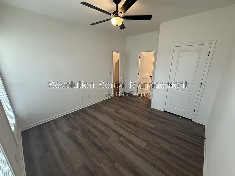 32 Nickel Dr — Photo 2
