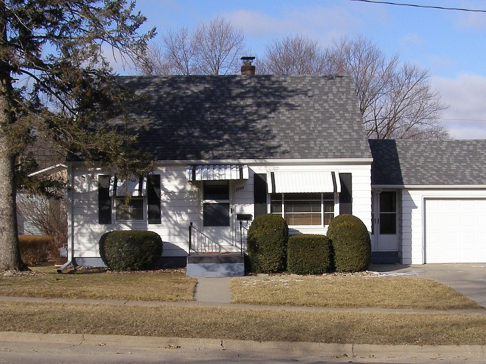 2008 J St