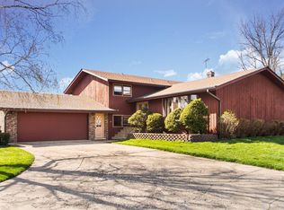 341 Meadowlark Rd, Bloomingdale, IL 60108