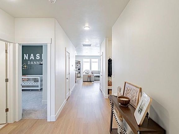 4th image of 1098 Ashlyn Way