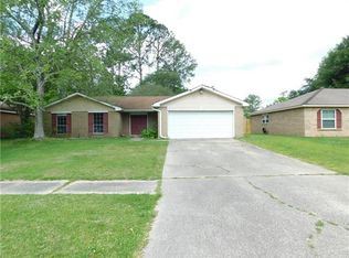 107 Nottingham Dr, Slidell, LA 70458