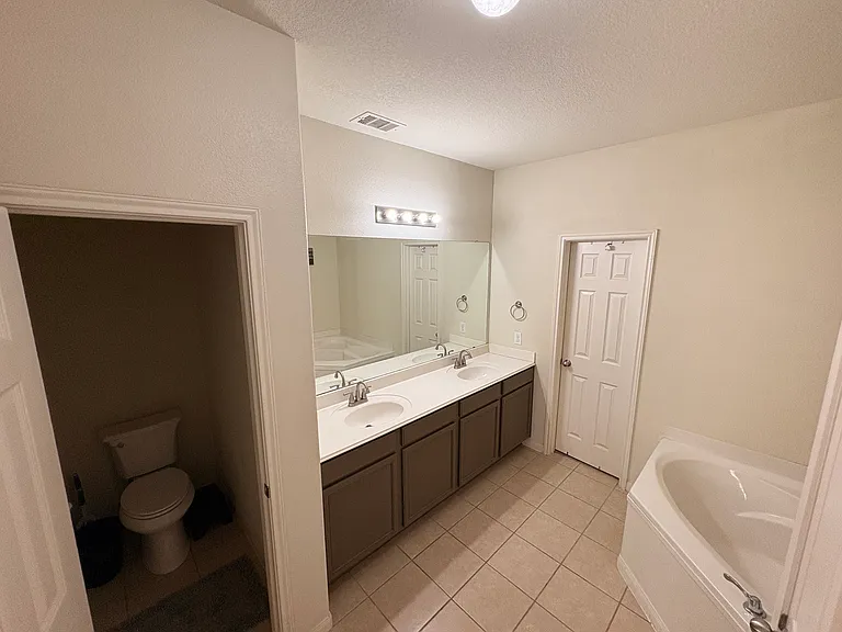 9807 Opal Rock Dr — Photo 19