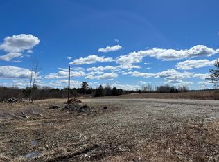 11 Main Rd, Charleston, ME 04422