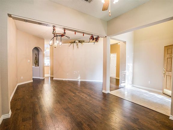 5th image of 1505 Rosewood Ln