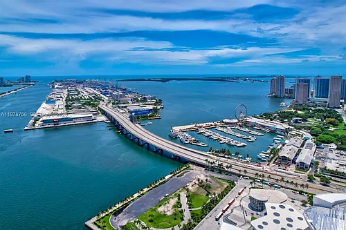 1100 Biscayne Blvd Photo 1