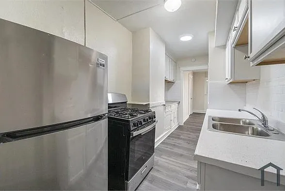 4121 Walnut St #1S — Photo 9