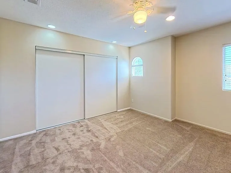 2226 Willowbrook Ln — Photo 33