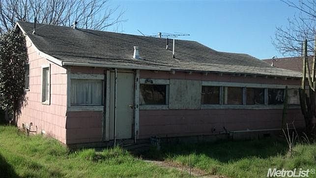 2nd image of 913 Watson Ave