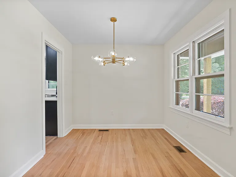 110 Toddsberry Rd — Photo 14