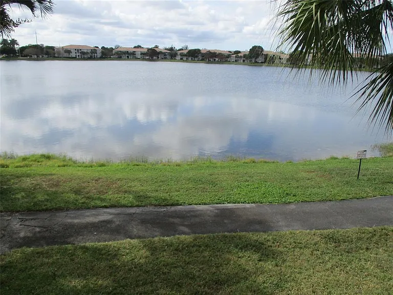 5045 Wiles Rd #206 — Photo 21