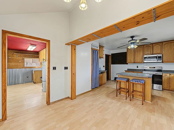 3rd image of 601 Rio Grande St