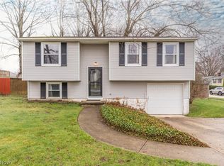 1077 S Diamond St, Ravenna, OH 44266