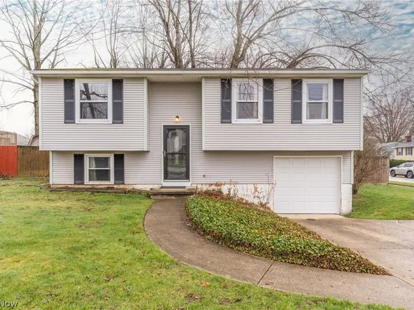 1077 S Diamond St, Ravenna, OH 44266
