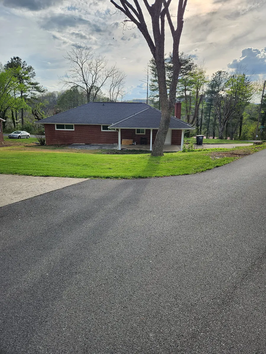 Building Photo - 3601 Montclair Rd