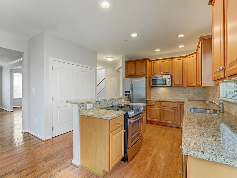 609 Tebbston Dr — Photo 38