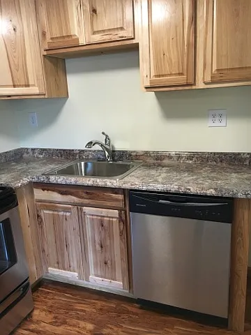 208 1/2 West Washington Street - Unit A — Photo 2