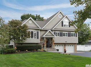 17 Caton St, East Northport, NY 11731