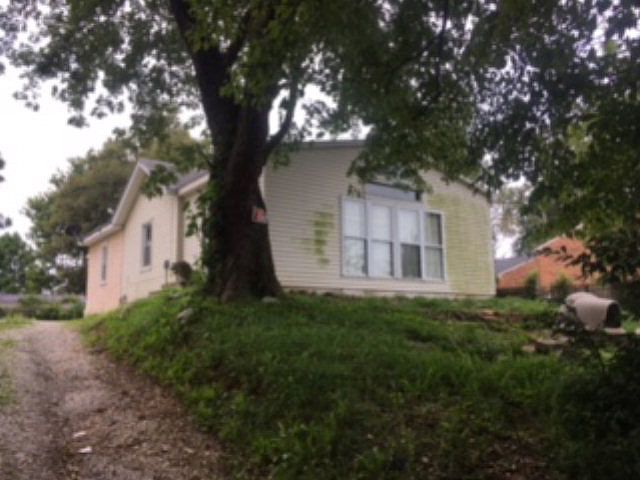 1st image of 2514-B W Parrish Ave