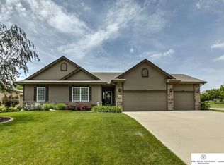 8002 S 94th St, La Vista, NE 68128
