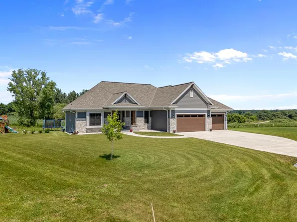 4884 Dixie COURT, Port Washington, WI 53074