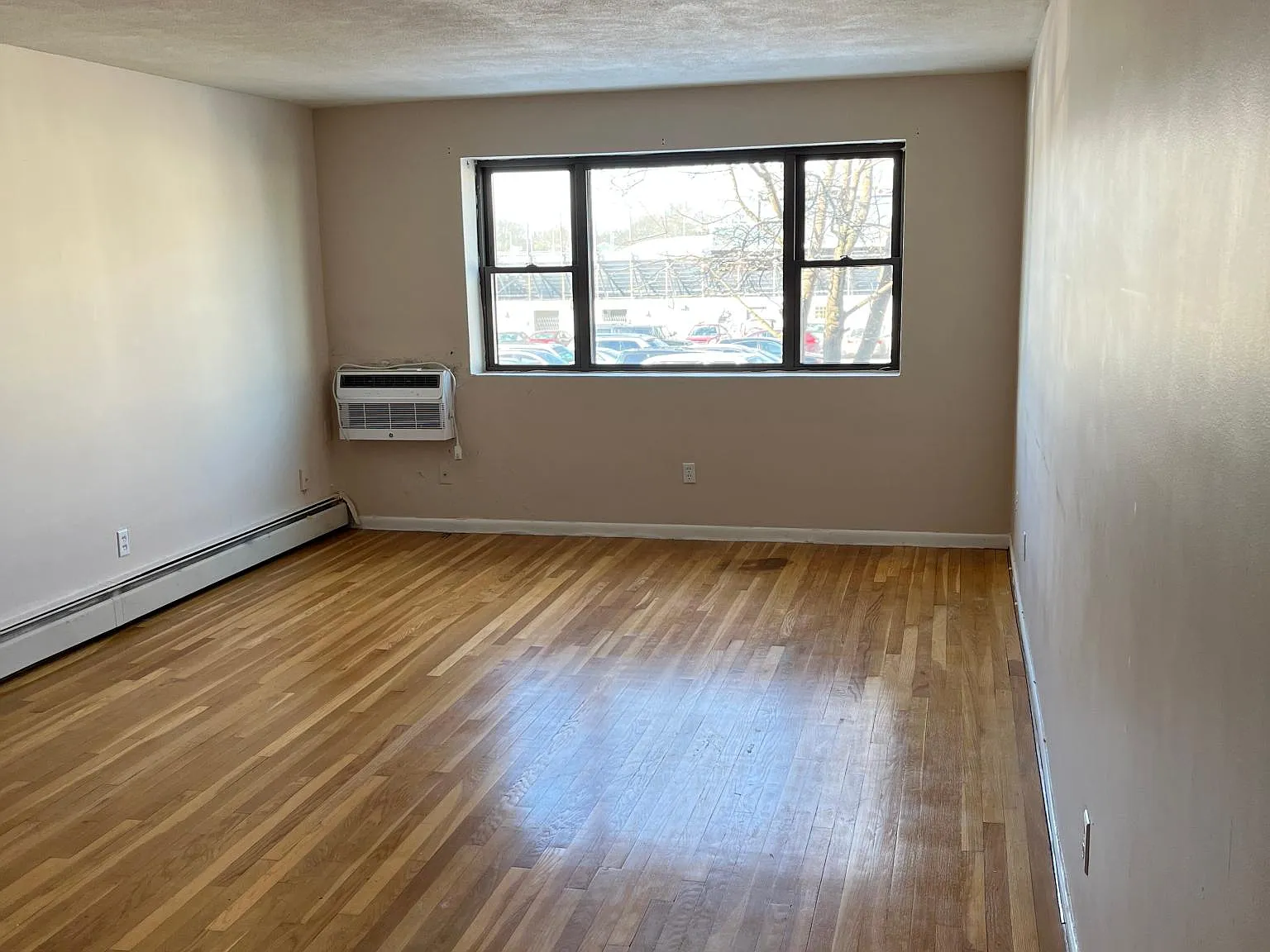 1 bed, $1,800 — Photo 2