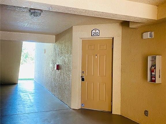 4th image of 8225 Ibis Club Dr APT 210
