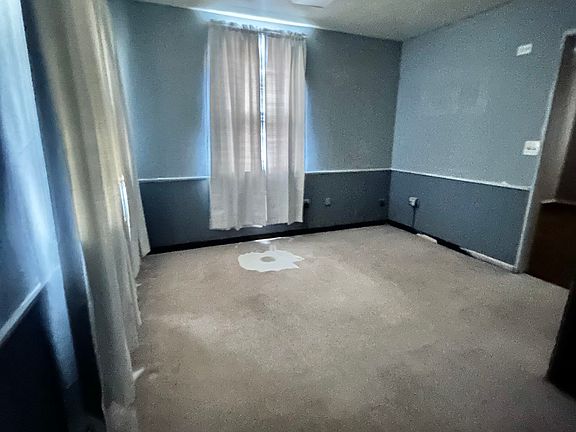 5th image of 205 S Commercial Ave
