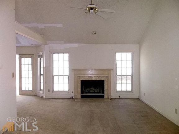 4th image of 808 Bedford Park