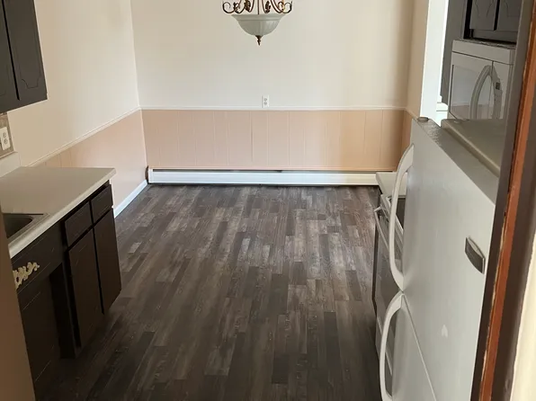 17060-11 Mile 7, Roseville, MI 48066